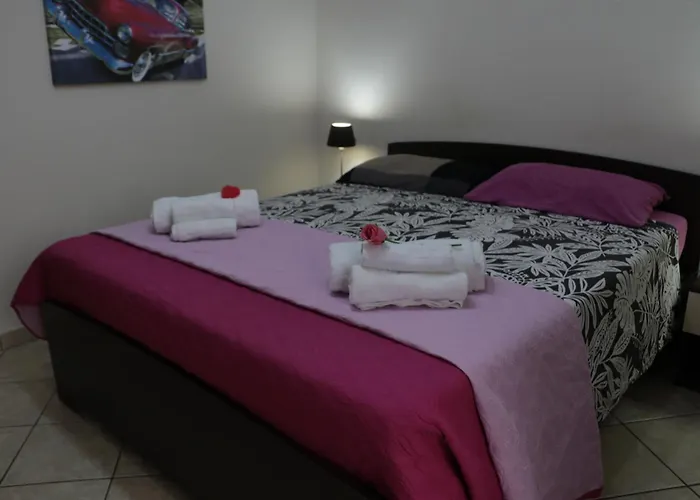 The Maze Frühstückspension 3*