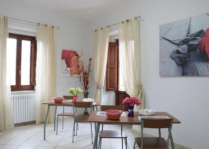 The Maze Frühstückspension