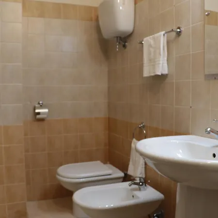 The Maze Vibo Bed & Breakfast *
