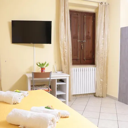 The Maze Vibo Bed & Breakfast *